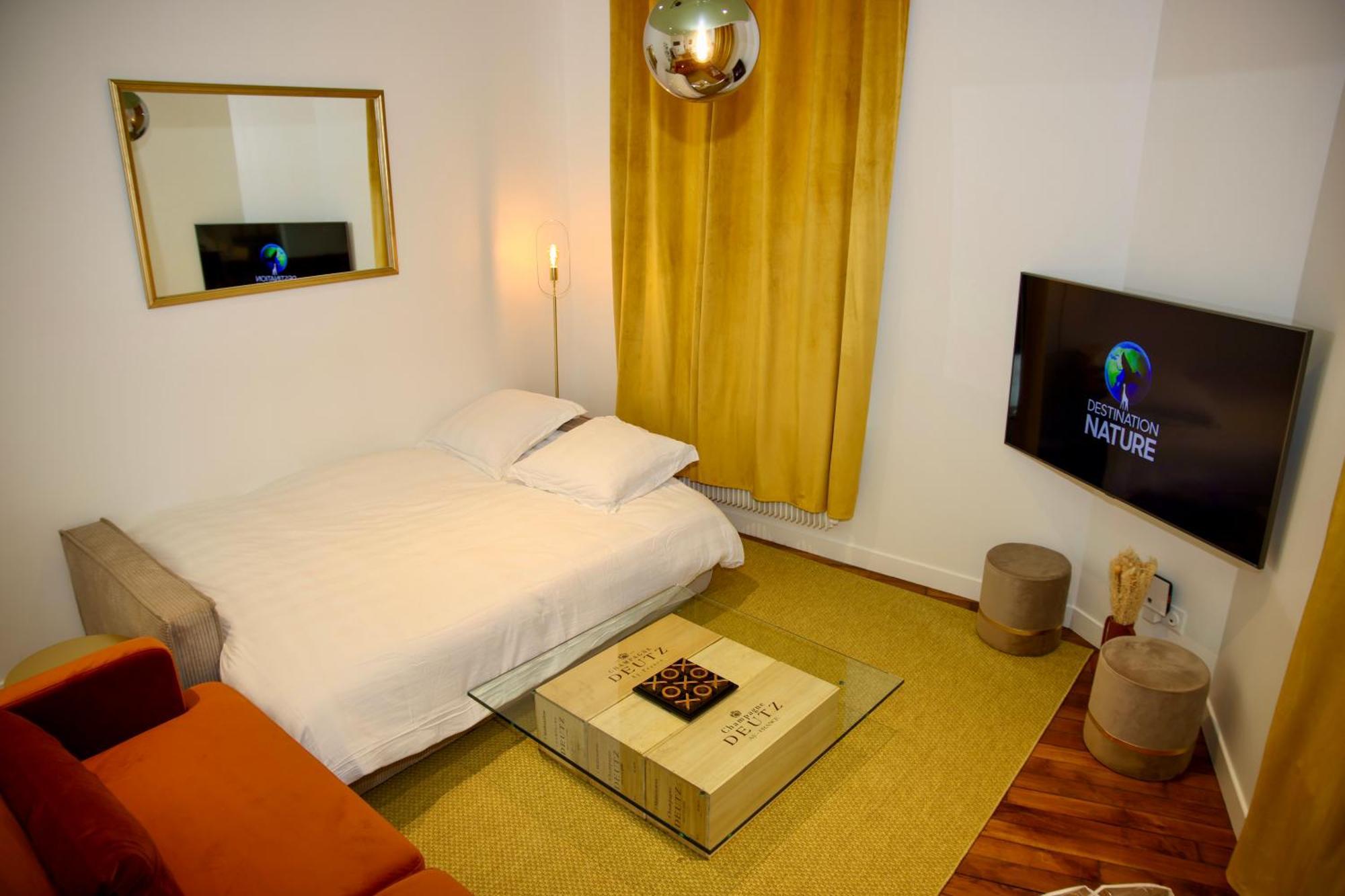 Au Coeur Du Boulingrin Apartment Reims Bagian luar foto